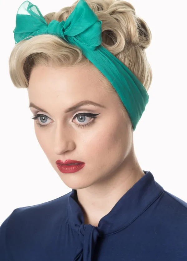 Banned Gradiation Scarf Emerald