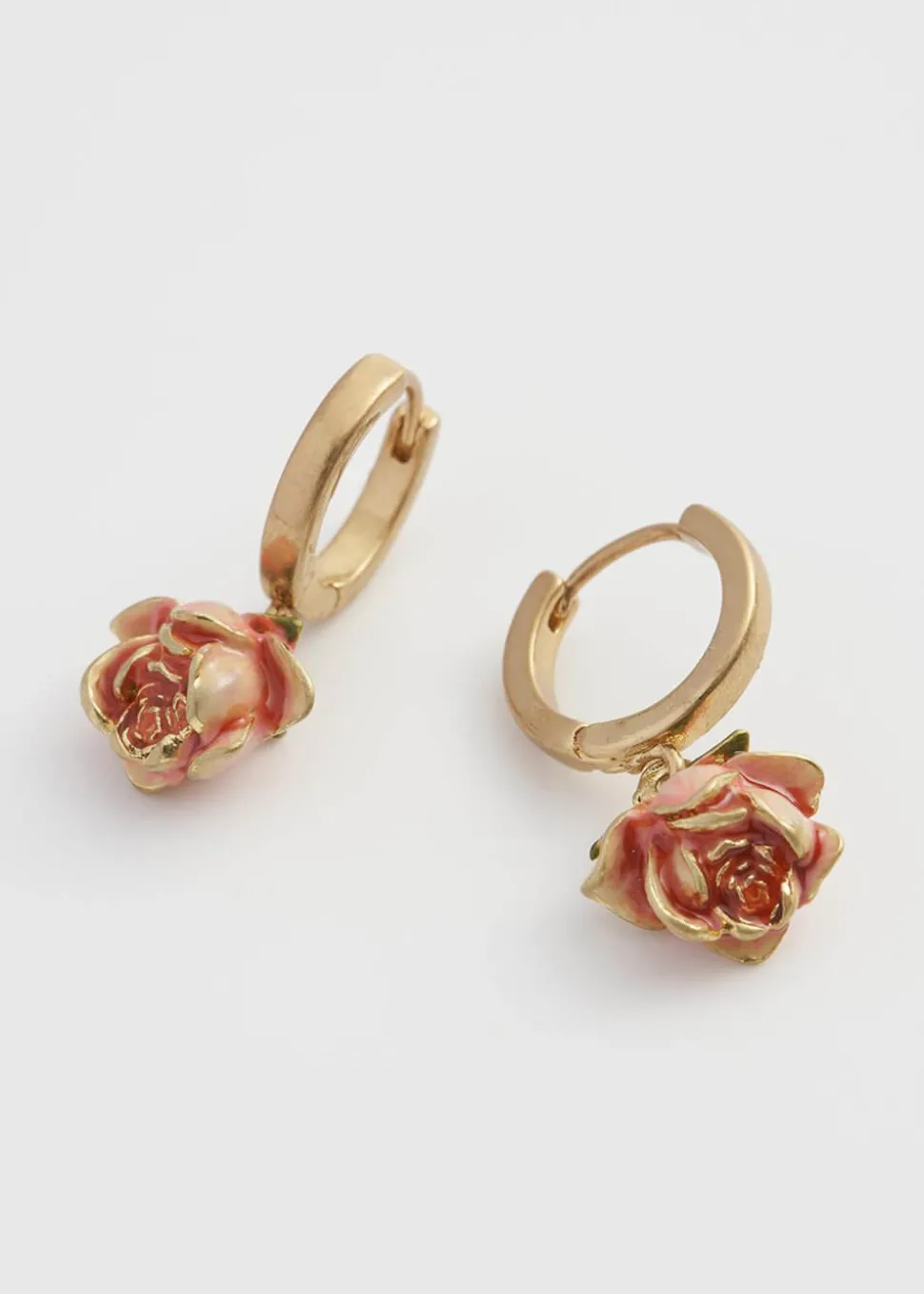 fable_england_rose_bud_hu_1.webp Fable England Rose Bud Huggies Earrings Pink