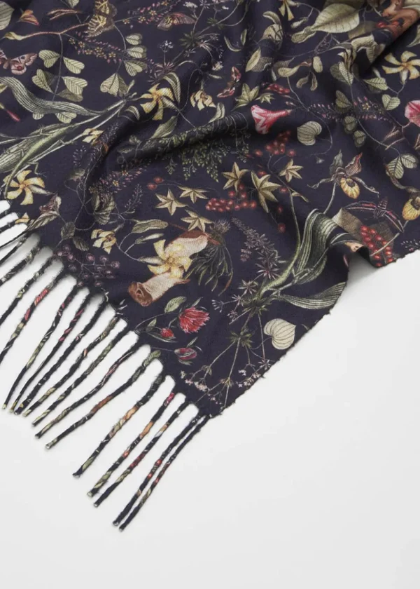Fable England Wolf Garden Scarf Navy