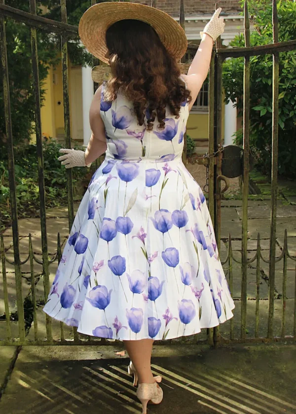 Hearts & Roses Cathy Floral 50's Swing Dress White Blue
