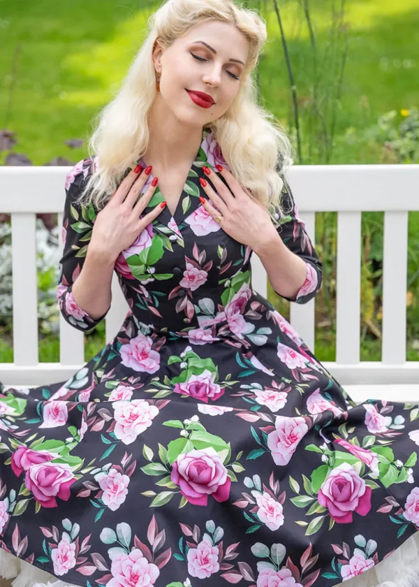 Hearts & Roses Helen Floral 50's Swing Dress Black