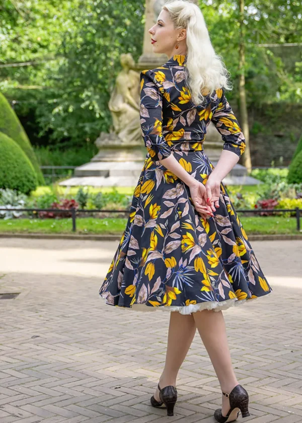Hearts & Roses Mila Floral 50's Swing Dress Black