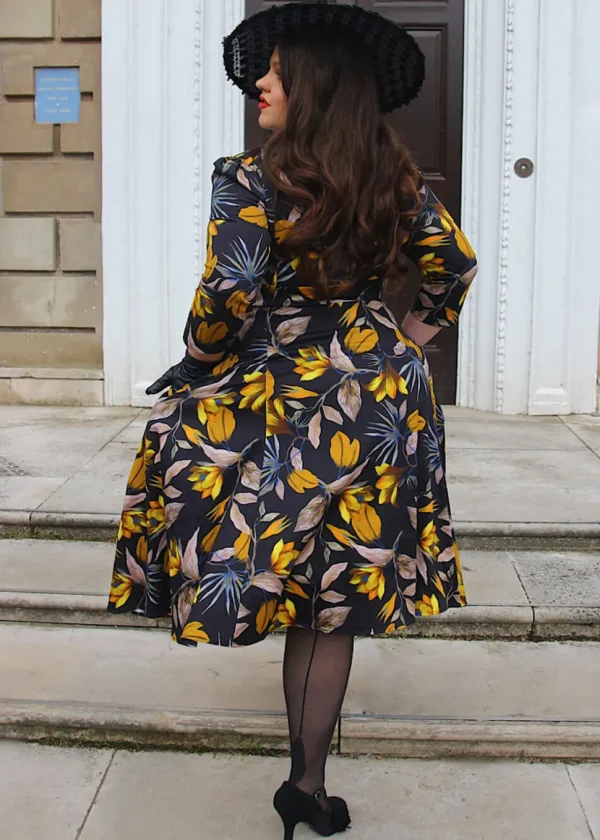 Hearts & Roses Mila Floral 50's Swing Dress Black