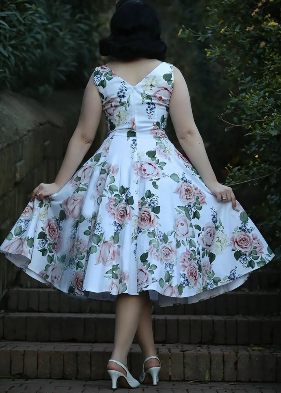 hearts__roses_vera_floral_3.webp Hearts & Roses Vera Floral 50's Swing Dress White