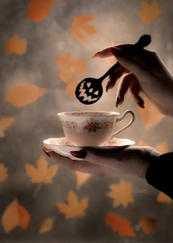 Lively Ghosts Haunted Hallows Tea Spoons Silver