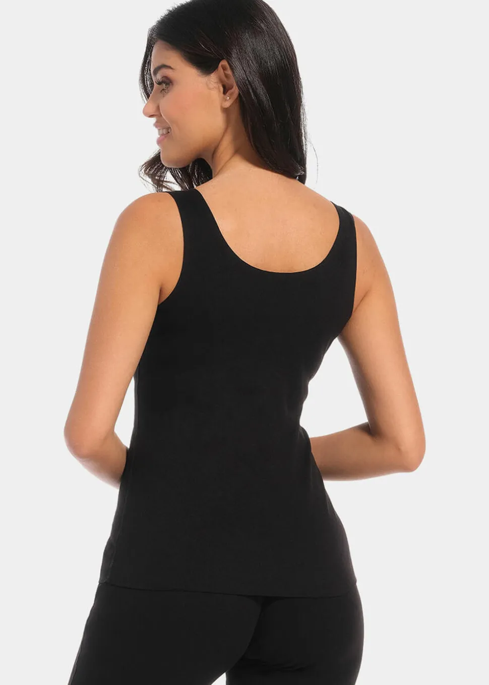 magic_bodyfashion_stay_wa_1-3.webp Magic Bodyfashion Stay Warm Tanktop Black