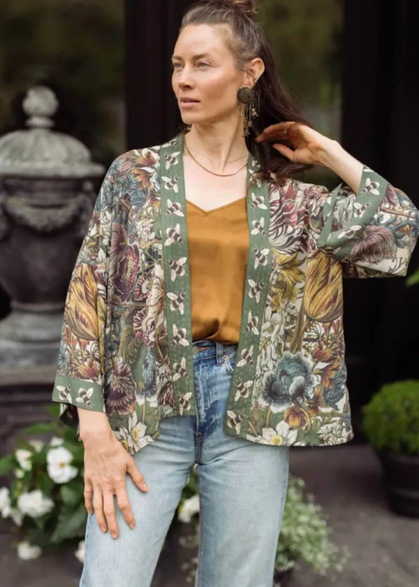 Market Of Stars Love Grows Wild Floral Short Kimono Green