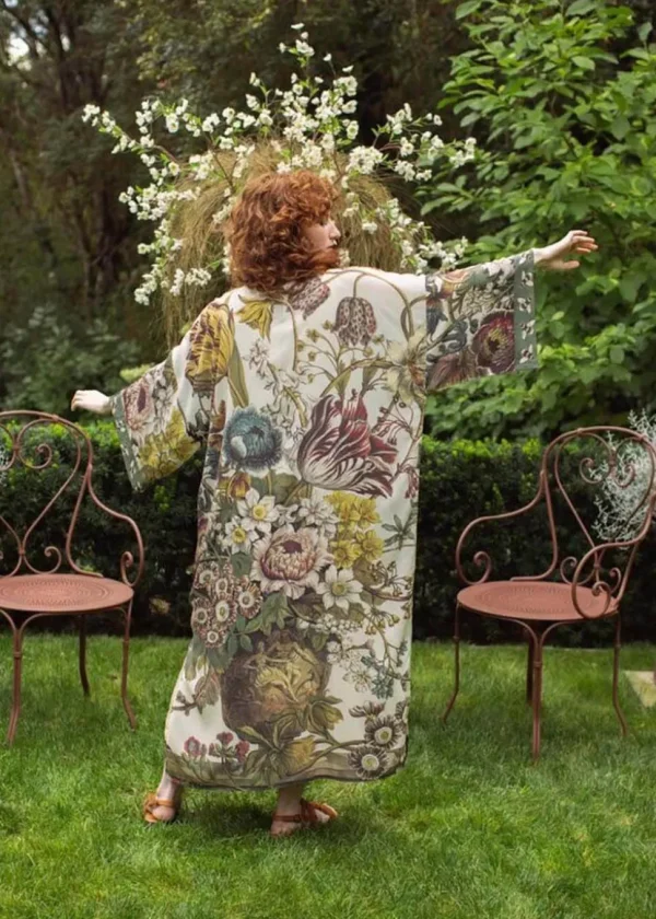Market Of Stars Love Grows Wild Long Kimono
