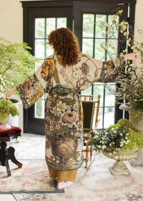 Market Of Stars Love Grows Wild Long Kimono