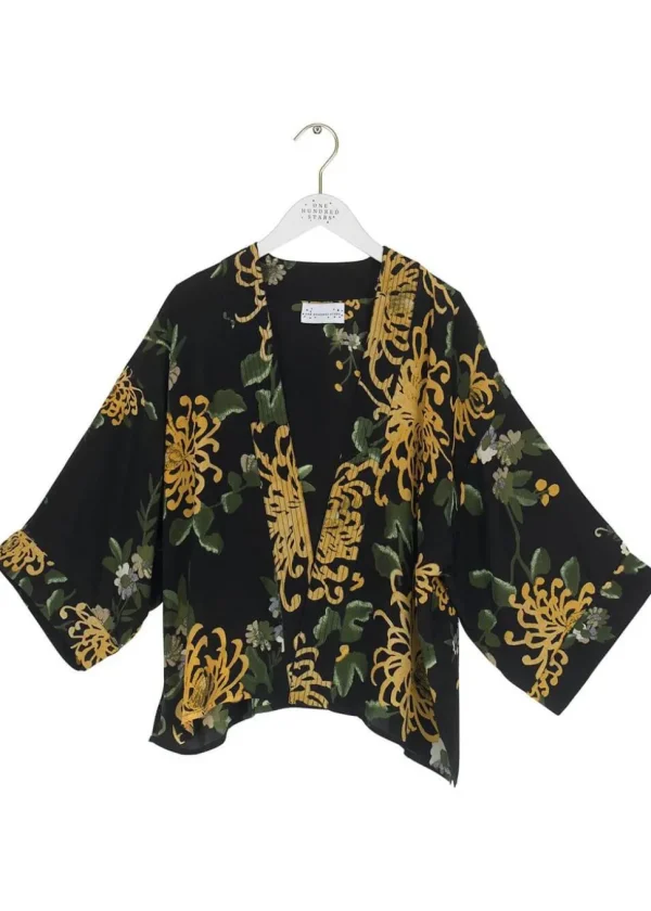 One Hundred Stars Chrysanthemum Crepe Short Kimono Black