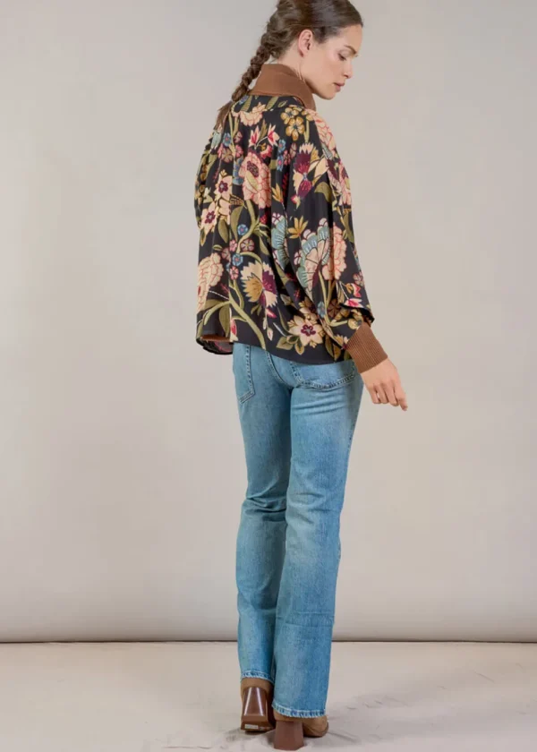 One Hundred Stars Dahlia Crepe Short Kimono Black