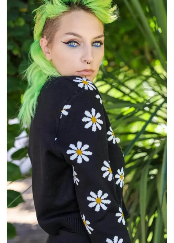 Run & Fly Daisy Cropped 70's Cardigan Black