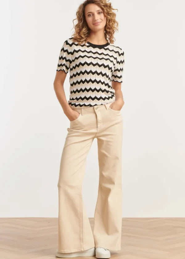 Smashed Lemon Hypnotizing Knitted Top Sand Black