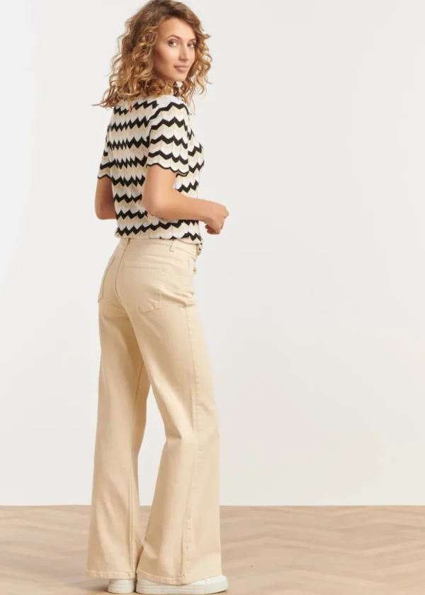 Smashed Lemon Hypnotizing Knitted Top Sand Black