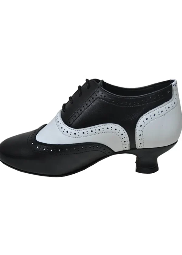 Steelground Bulgarian Leather 50's Brogue Pumps Black White