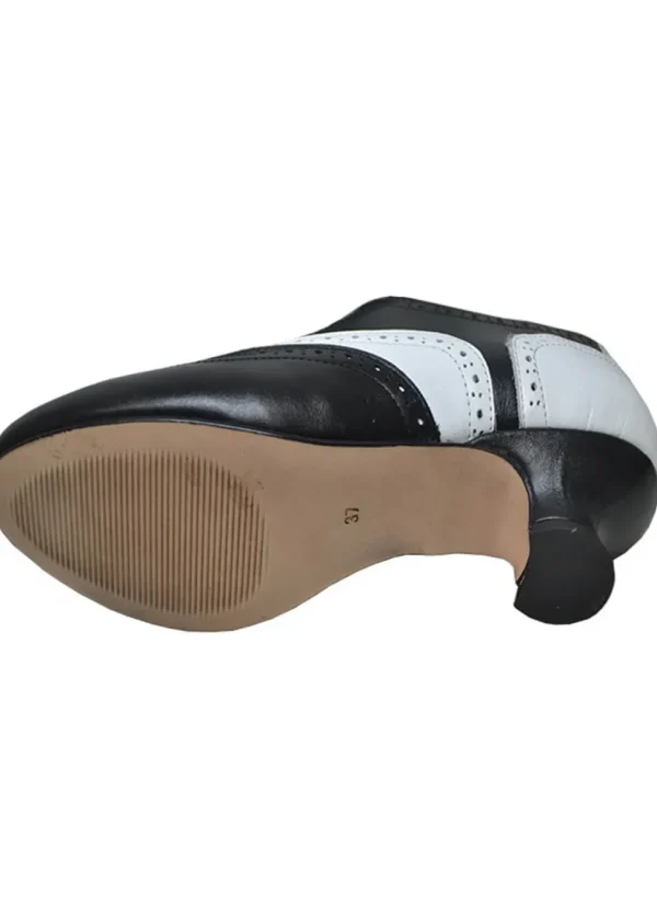 Steelground Bulgarian Leather 50's Brogue Pumps Black White