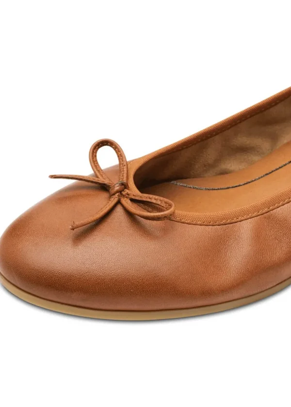 Tamaris Audrey Leather Ballerinas Chestnut
