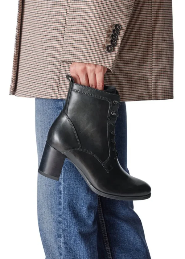 Tamaris Ruth 60's Leather Boots Black